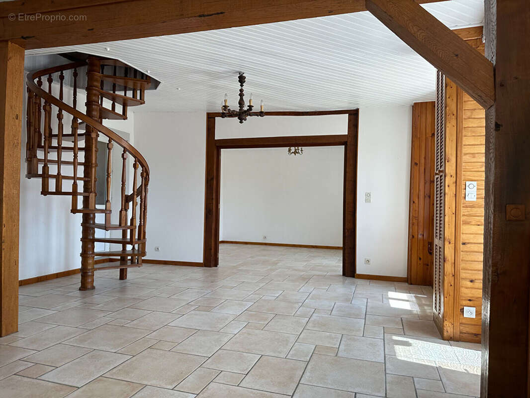 Corps de ferme 243m² à misy-sur-yonne - photo 7