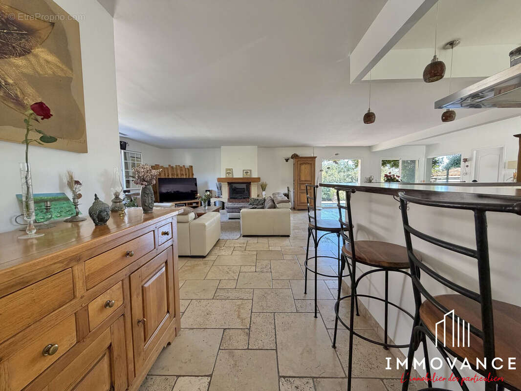 Maison à SAINT-JEAN-DE-CUCULLES