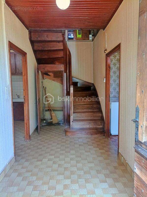 Authentique propriété en pierre avec dépendances sur près de 5 hectares de terrain - photo 3