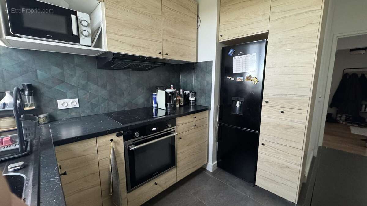 Appartement 63 m² à La Courneuve  - photo 2