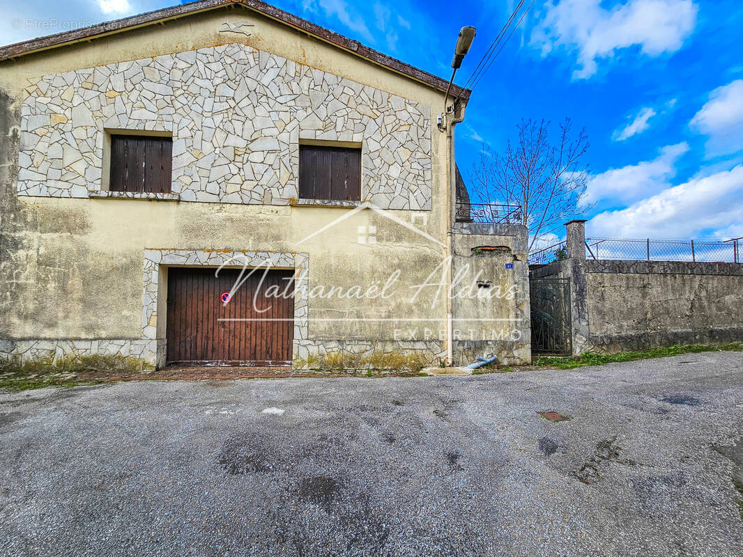 Maison à CAMARES
