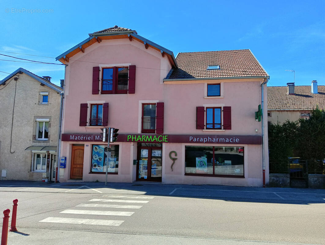 Appartement à FONTAINE-LES-LUXEUIL