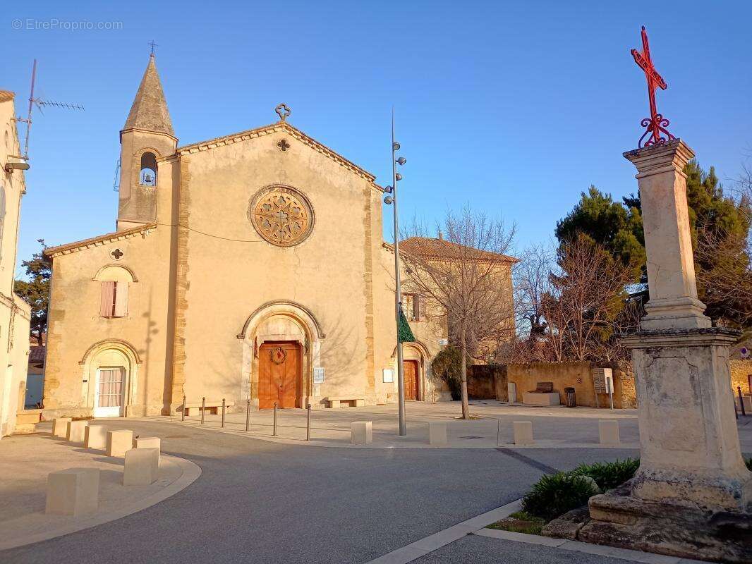 Maison à CAMARET-SUR-AIGUES