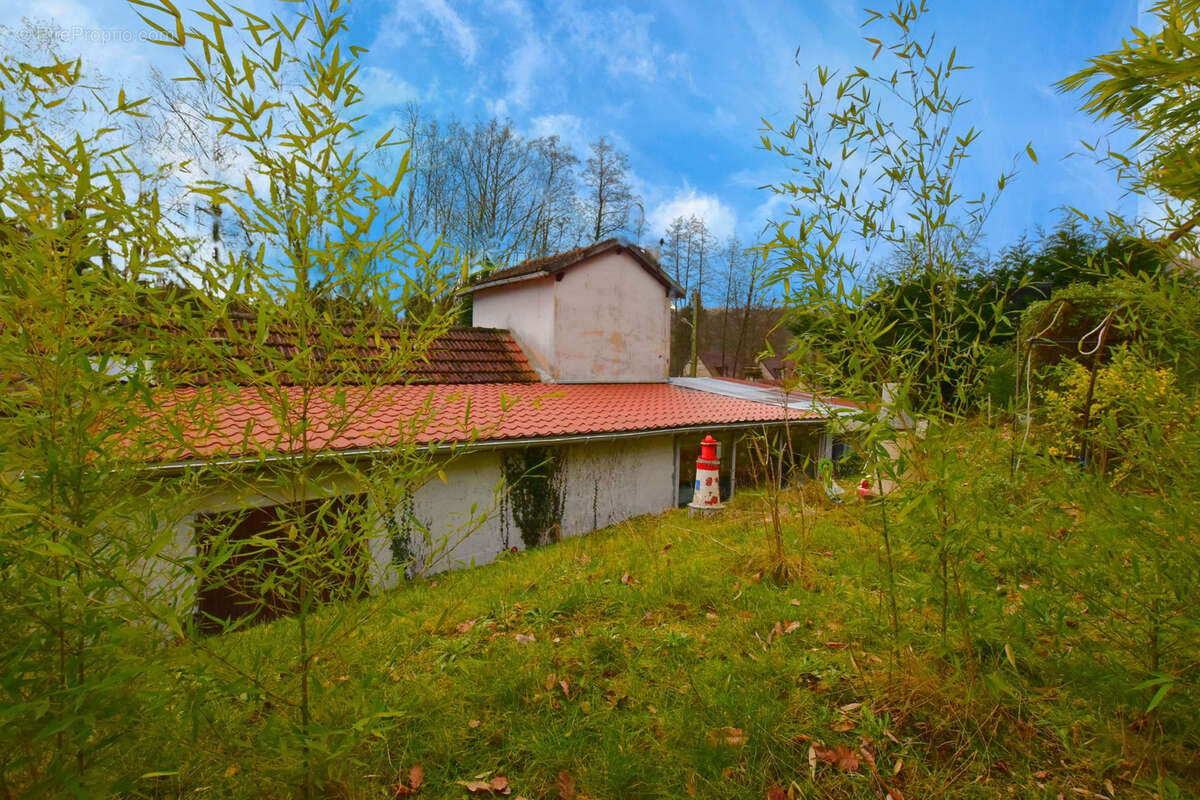 Maison à LES ESSARTS-LE-ROI