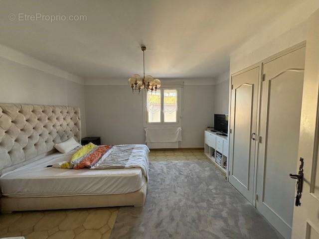   - Maison à TOULOUGES