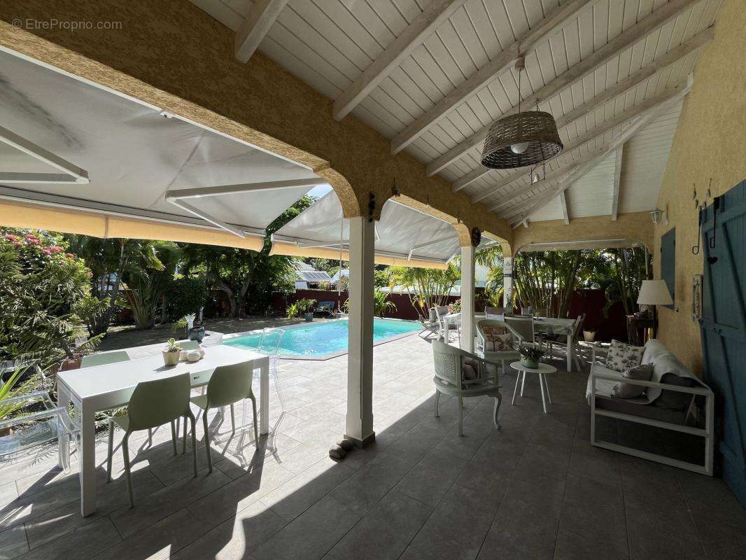 Maison à SAINTE-ANNE