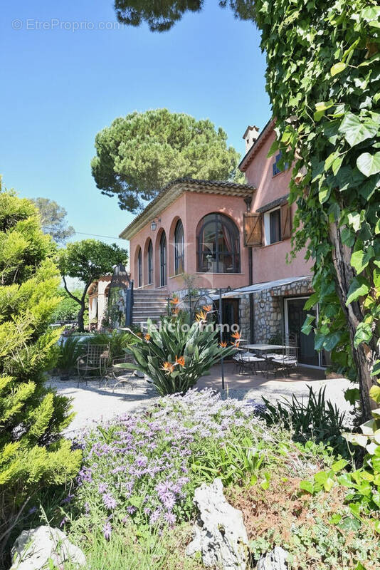 Maison à MOUGINS