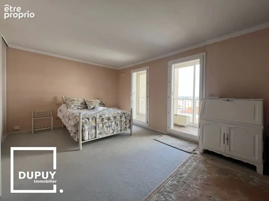 Les Raisins - Canal du Midi  T4 de 89 m² - Terrasse et Parking. - photo 3