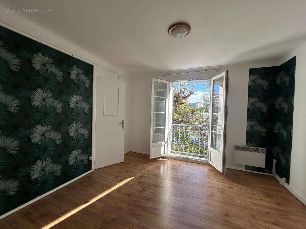 Appartement à MARSEILLE-9E