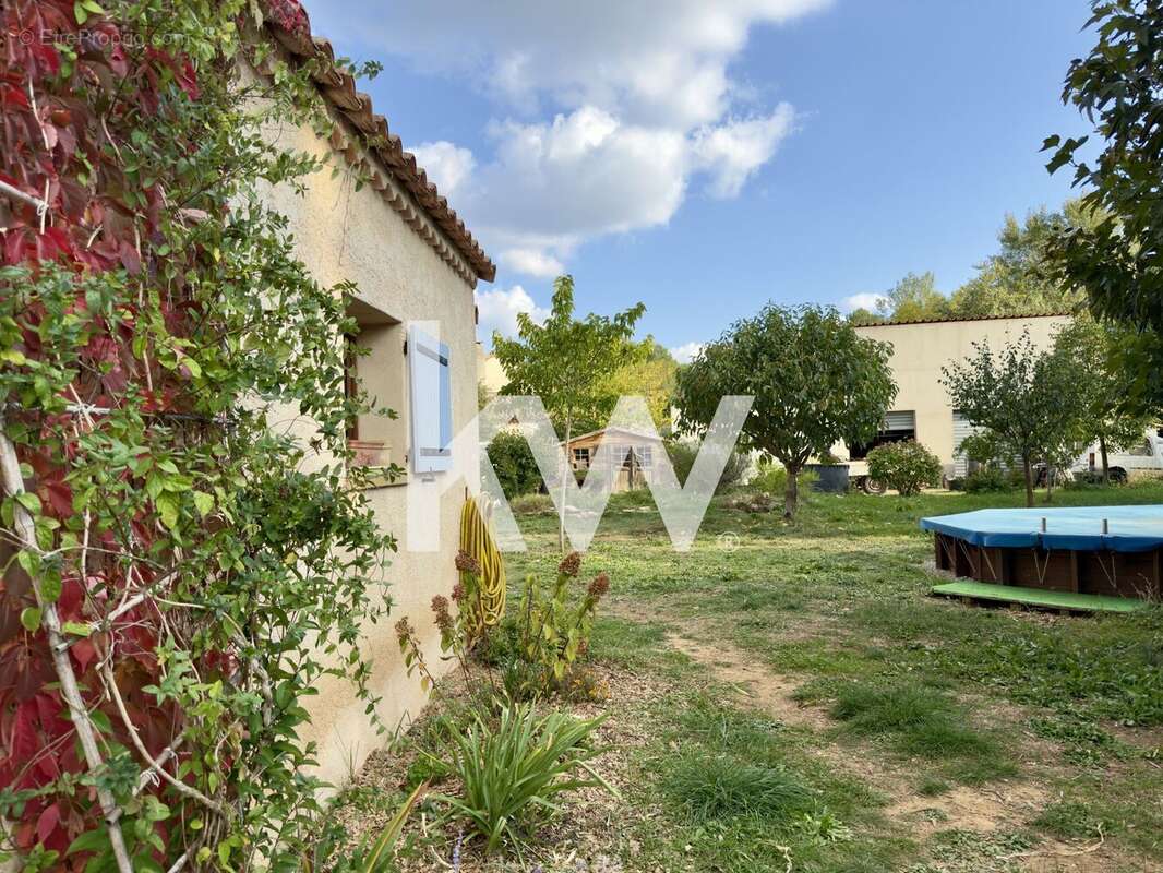 Maison à POURRIERES