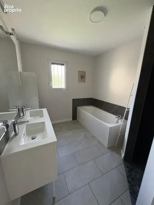 Maison 5 pièces 129 m² à vendre à Vouille (79230) - photo 7