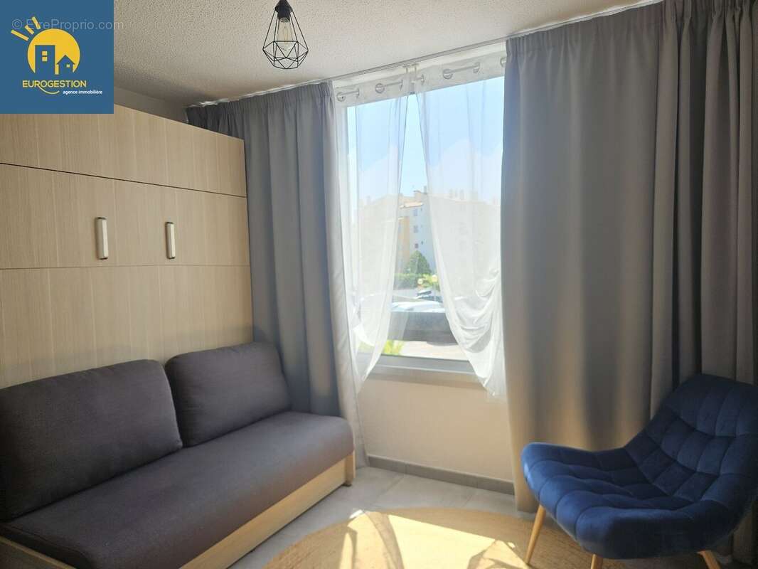 PROCHE RICHELIEU appartement 1 petite chambre + Piscine +parking - photo 7