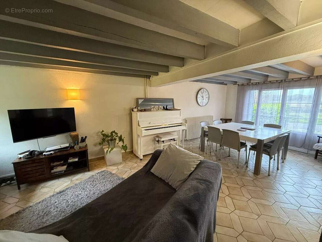 Maison à CASTAGNEDE