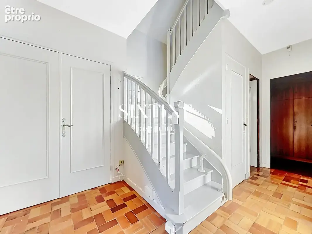 Maison 5 pièces 158 m² à vendre à Dommartin (69380) - photo 7
