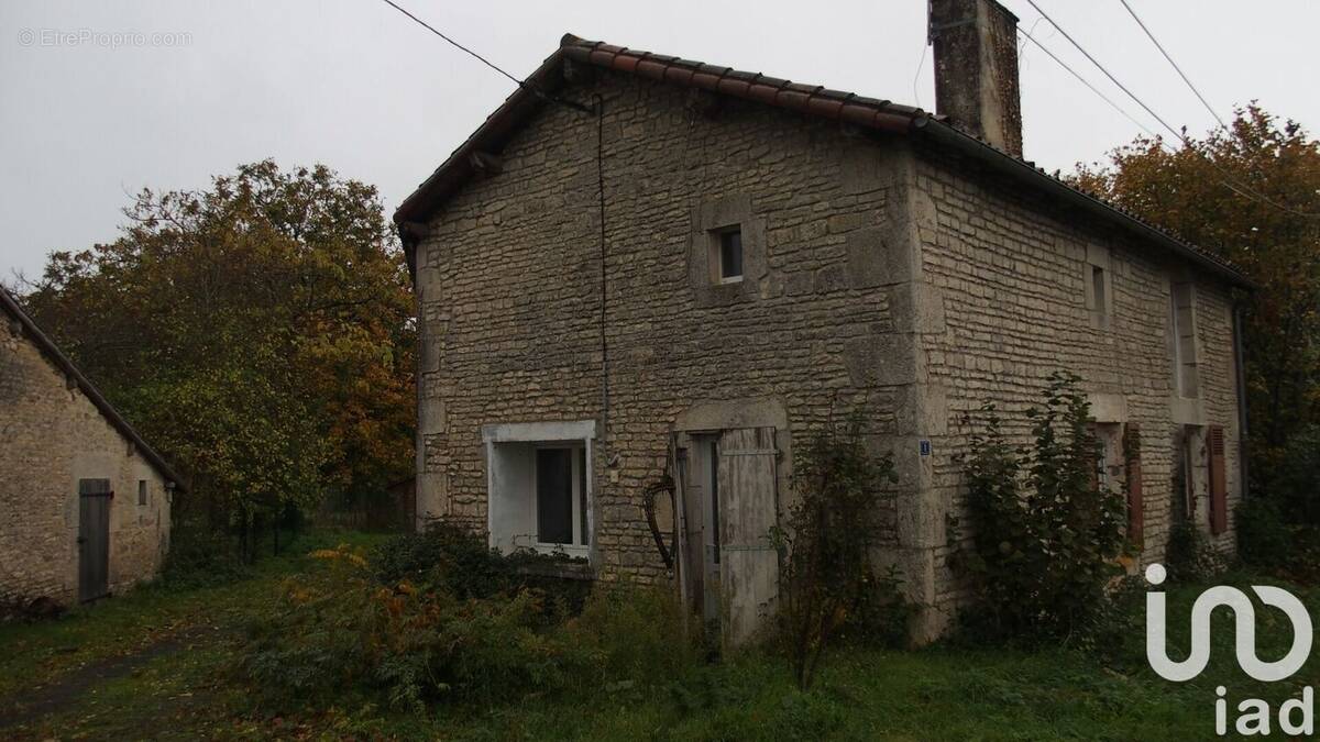 Photo 1 - Maison à USSON-DU-POITOU