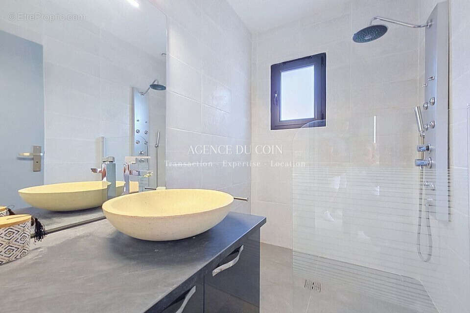 Au coeur de la campagne, cette maison individuelle construit - photo 9