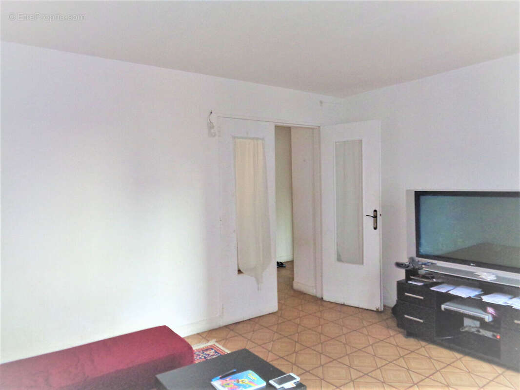 Appartement à AUBERVILLIERS