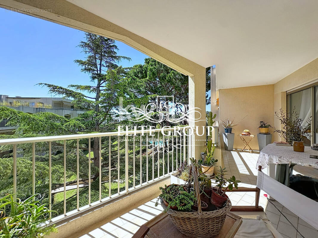 Appartement à LE CANNET