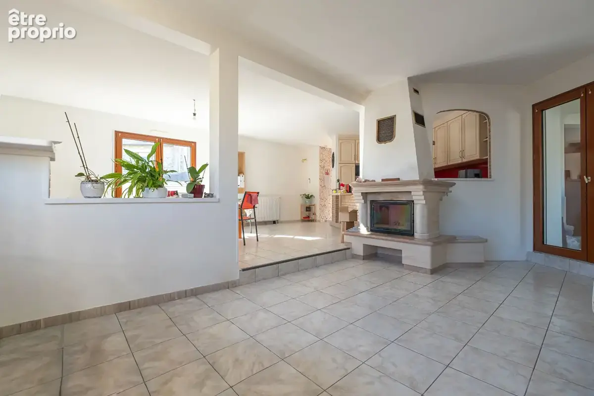 Maison Saint Aubin Du Cormier 5 pièce(s) 192 m2 - photo 4