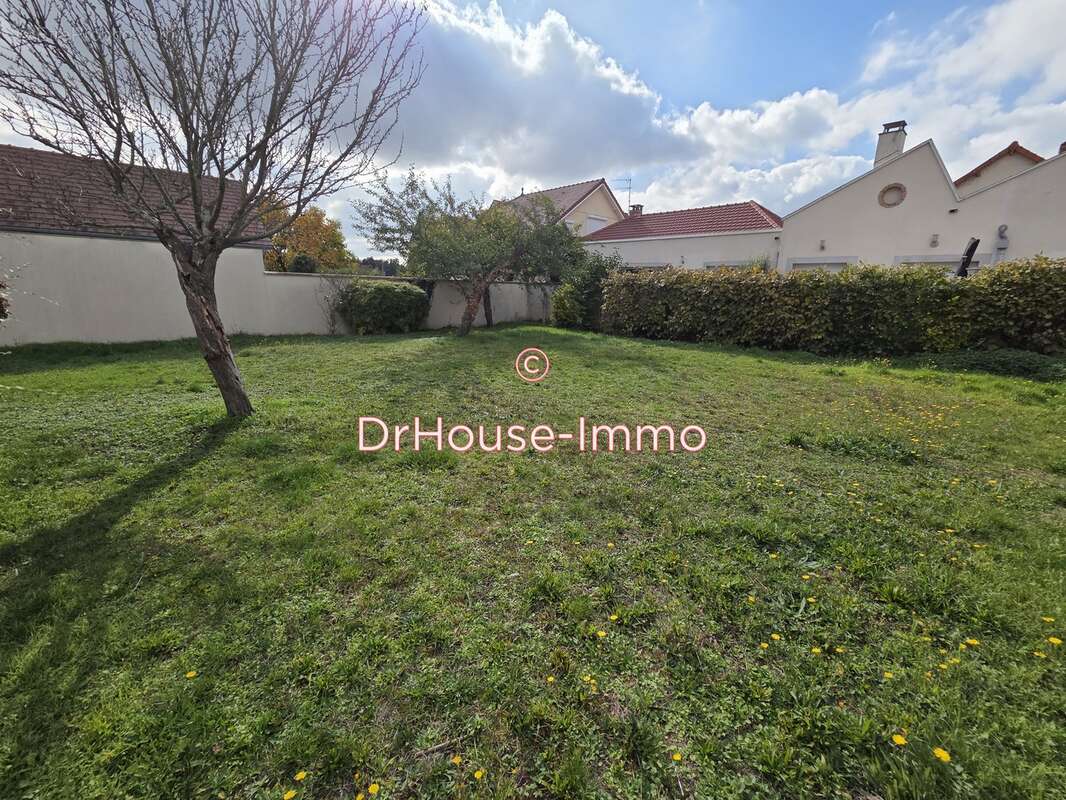 Maison à SAINTE-SAVINE