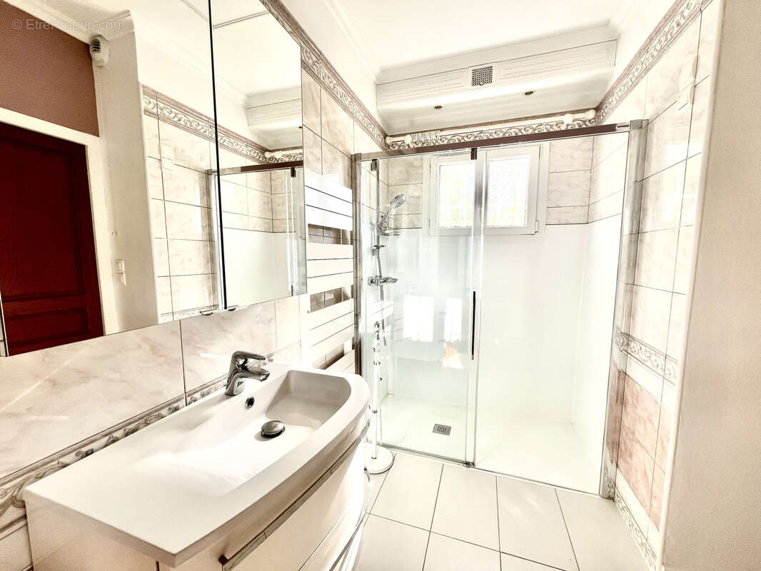 Maison à LA VILLE-DU-BOIS