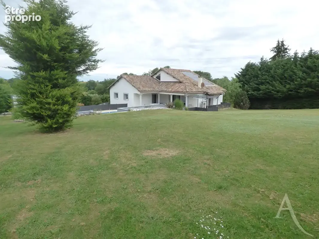 Maison d'architecte d'exception de 182 m²  sur un sous sol de 128m2 : Soit une surface utile de 310m2 -  terrain de 4 764 m², - photo 7