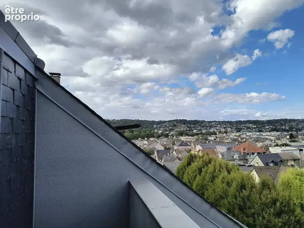 Appartement en trés bon état. Balcon,  garage et parking. - photo 5