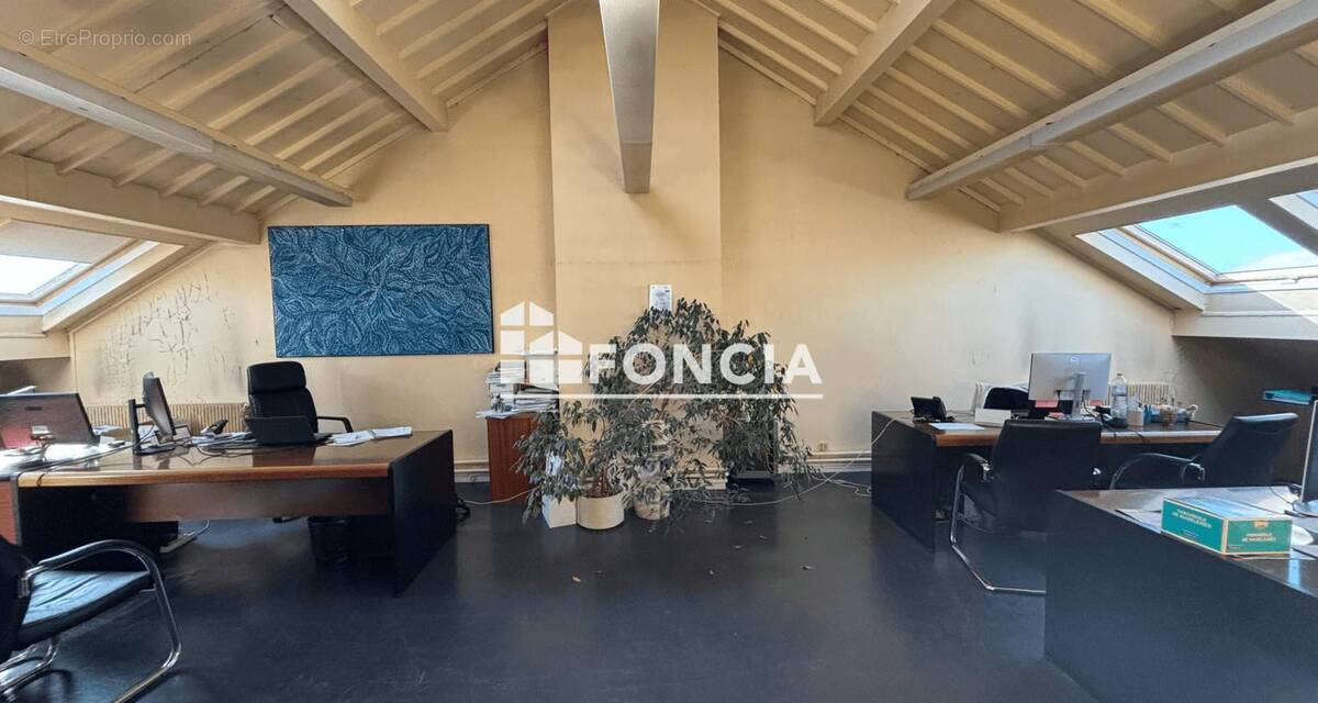 Commerce à SAINT-MAUR-DES-FOSSES