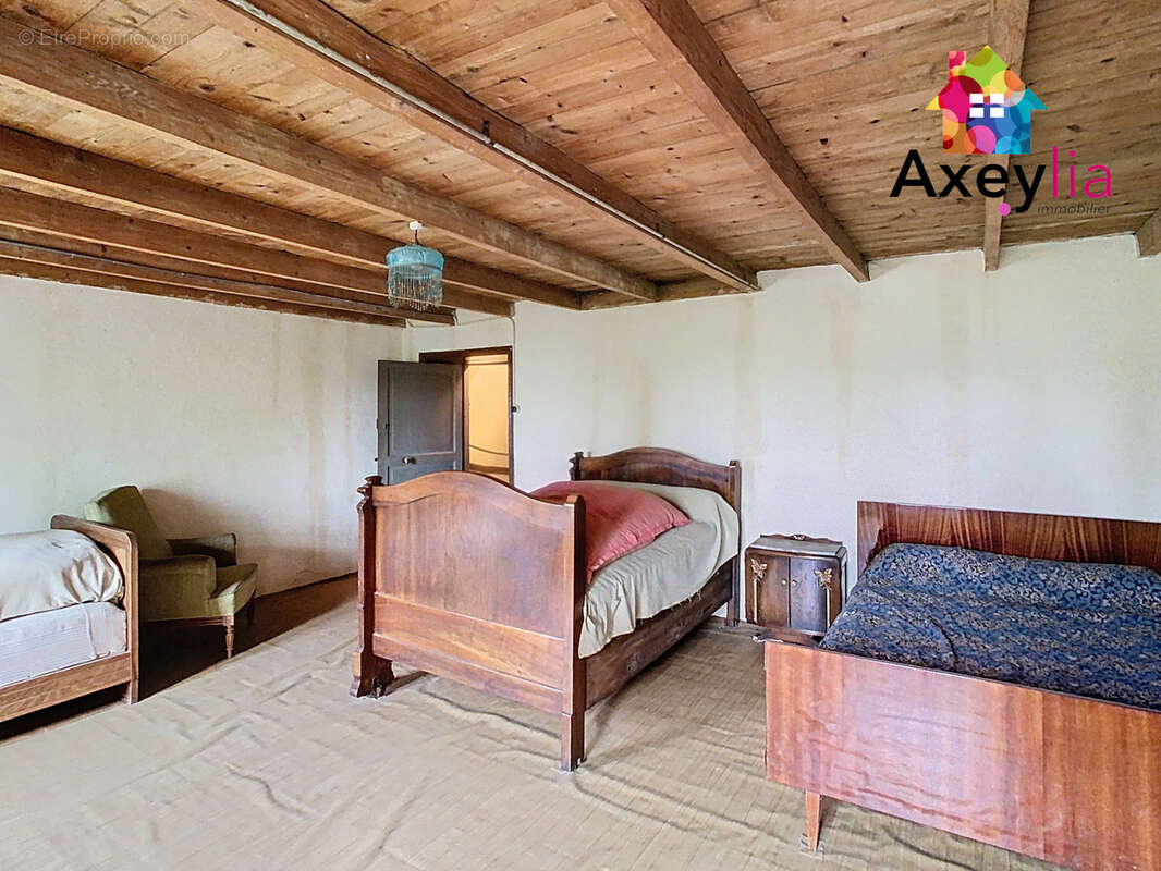A vendre- saint-nicolas-des-biefs- maison en pierres sur terrain de 2117 m2 - photo 12