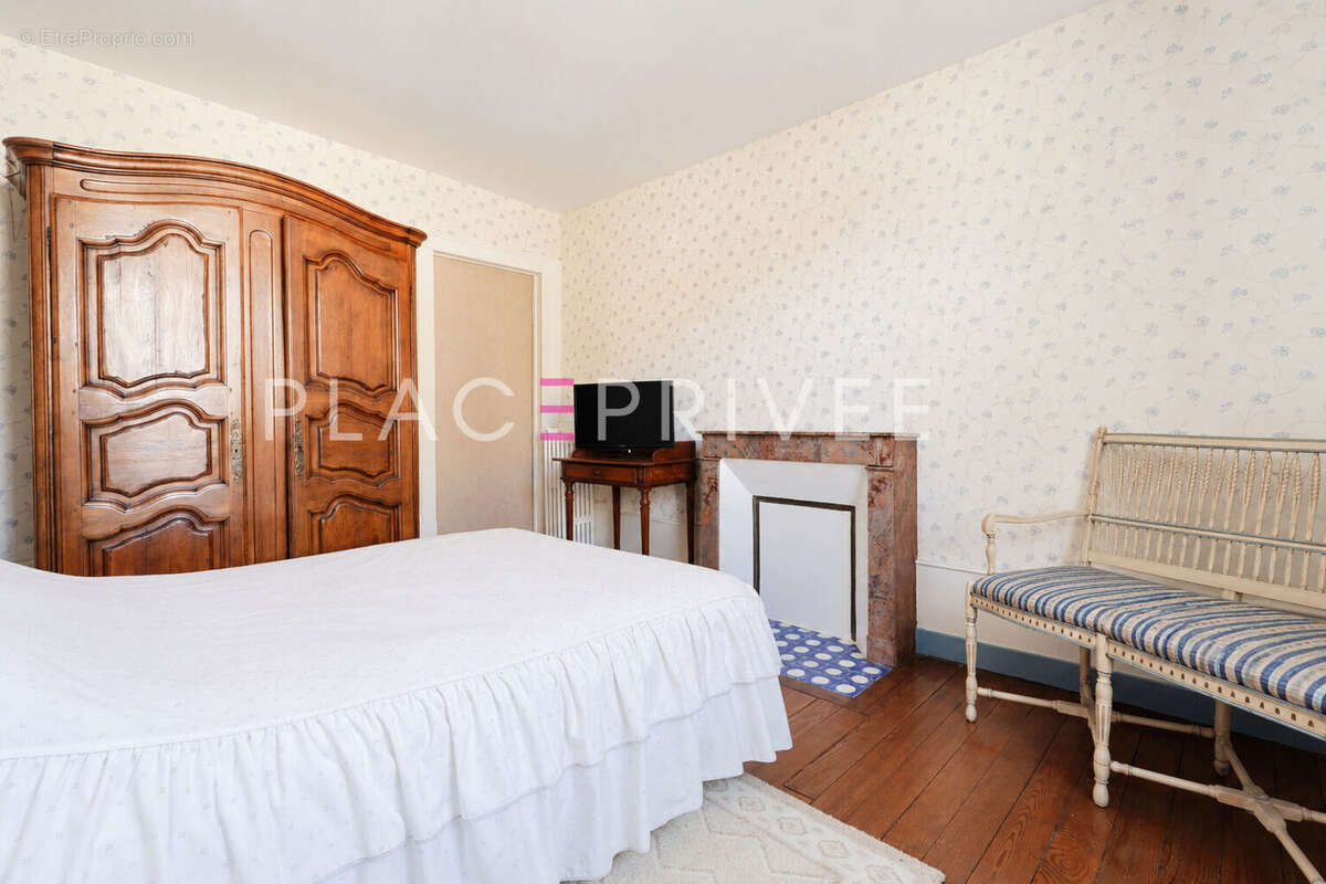 Maison avec jardin et dépendances - photo 13