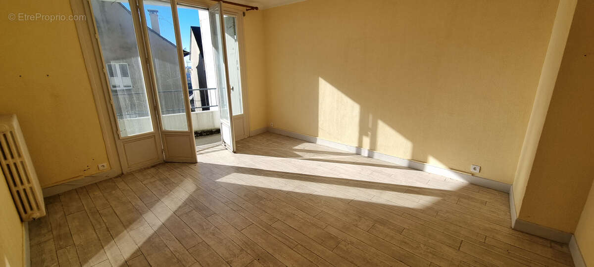 Appartement à SAINT-AMANS-DES-COTS