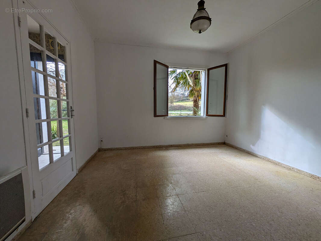 Maison à LES ISSARDS