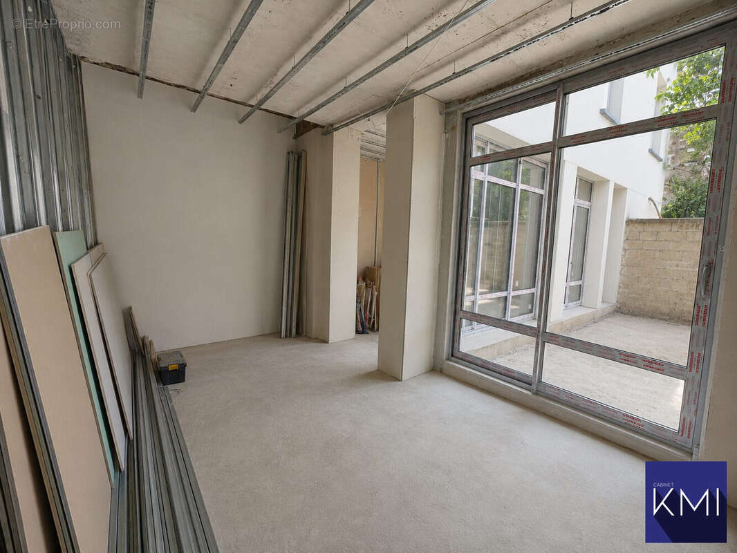 Appartement à PARIS-20E