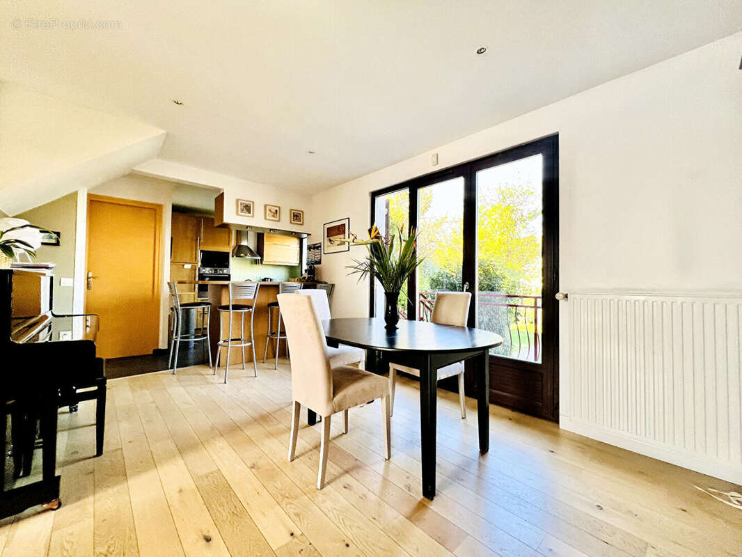 Maison à CHOISY-LE-ROI