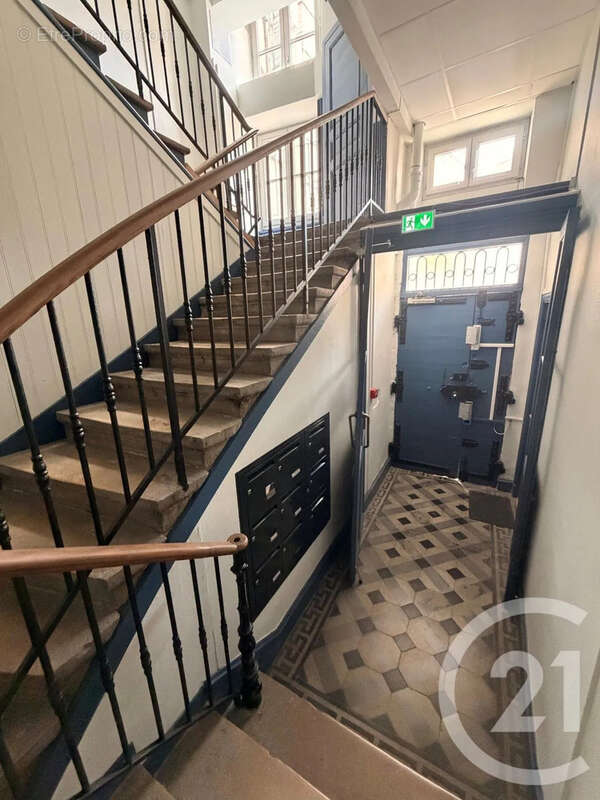 Appartement 94 m² à Annonay  - photo 8
