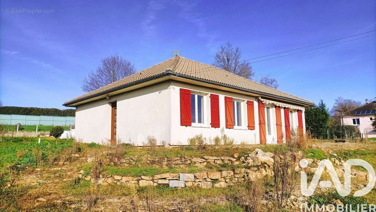 Maison 120 m² à Saint-Priest-Sous-Aixe  - photo 3