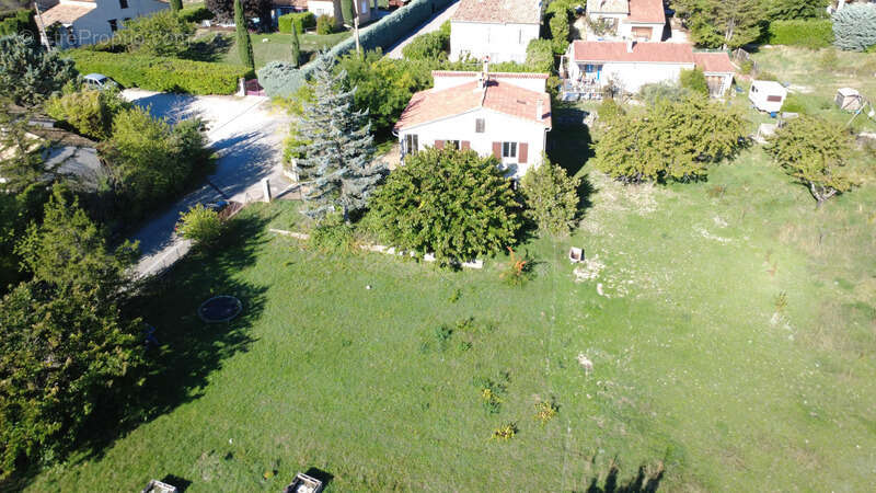 Terrain à BANON