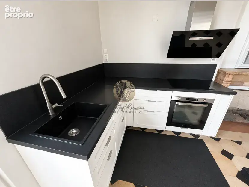 Appartement de charme de 66 m2 en duplex dans une propriété bourgeoise   Vue sur les Monts d’Or - photo 5