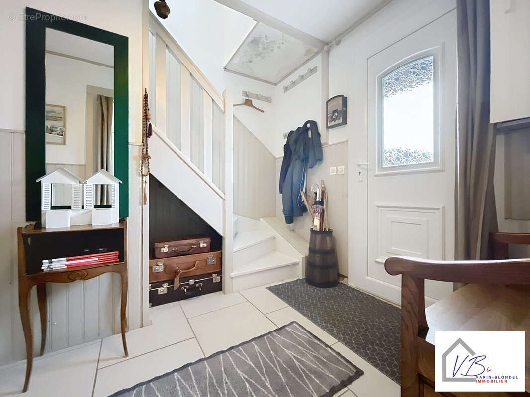 Maison à SAINT-MAURICE-D&#039;ETELAN