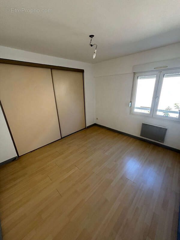 Appartement à GENNES
