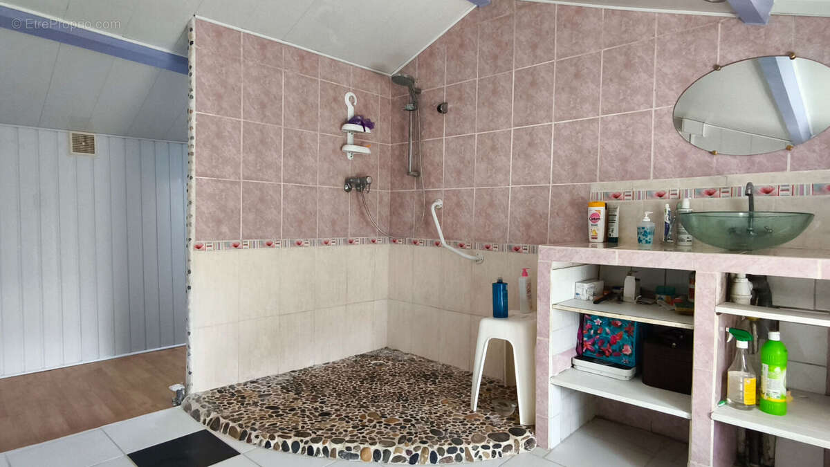 Maison à CHAMPAGNE-LE-SEC