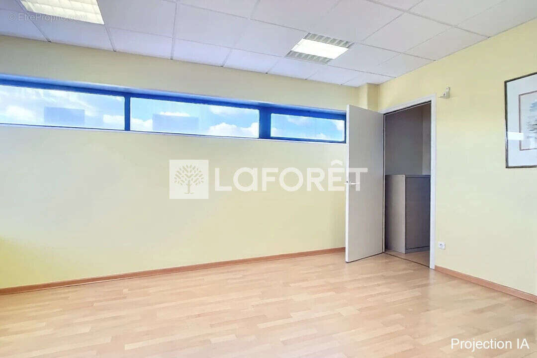 Bureaux Lormont 51.64 m2 - photo 3