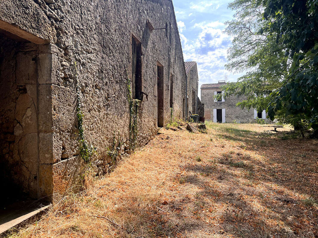 Propriété en pierre avec potentiel exceptionnel - photo 15