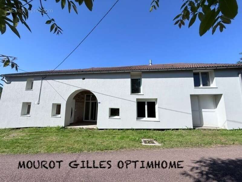 Vaste demeure de 326 m² au calme : volumes exceptionnels et potentiel unique – Proche Épinal - photo 6