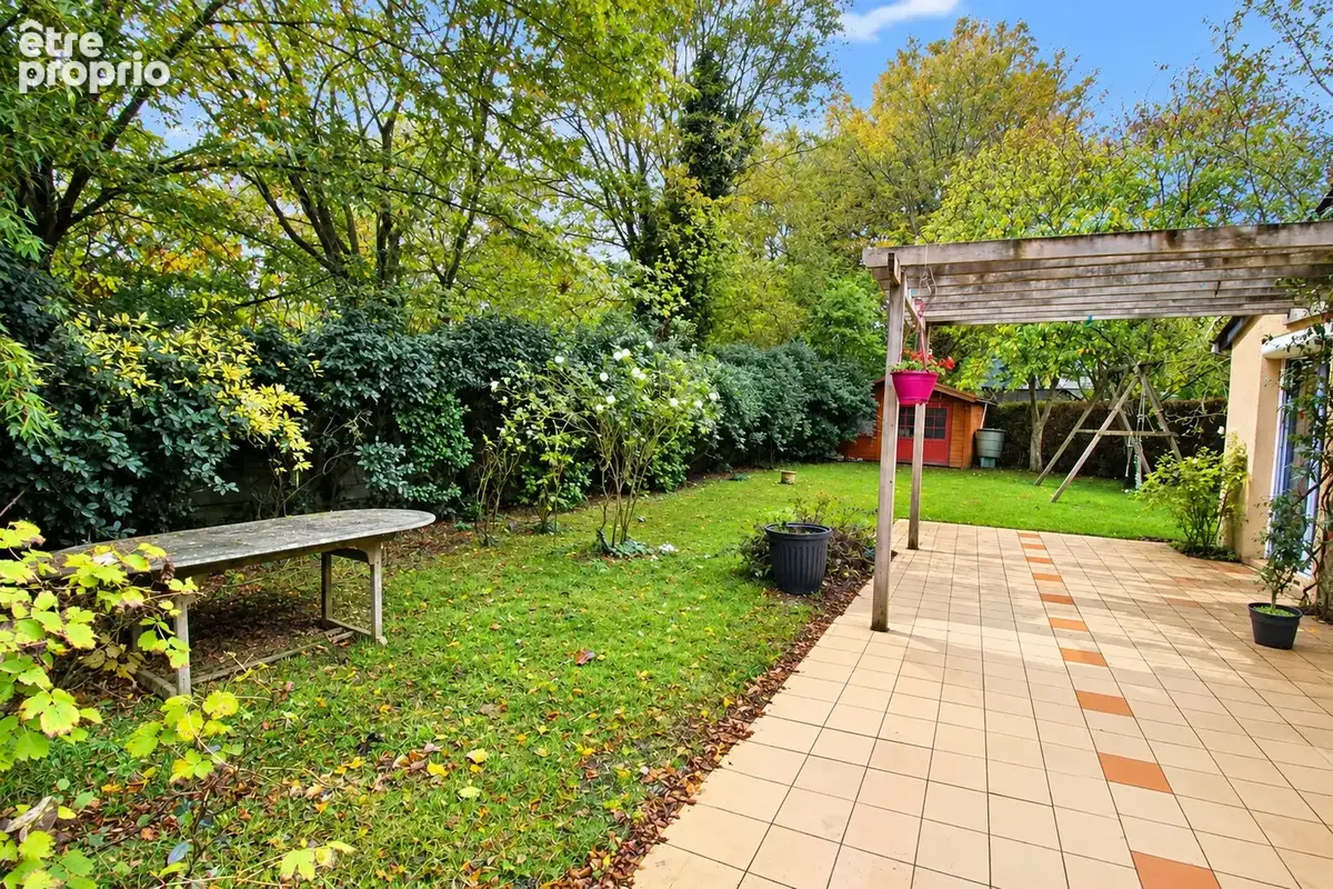 Maison familiale avec jardin, garage et 4 chambres - photo 2