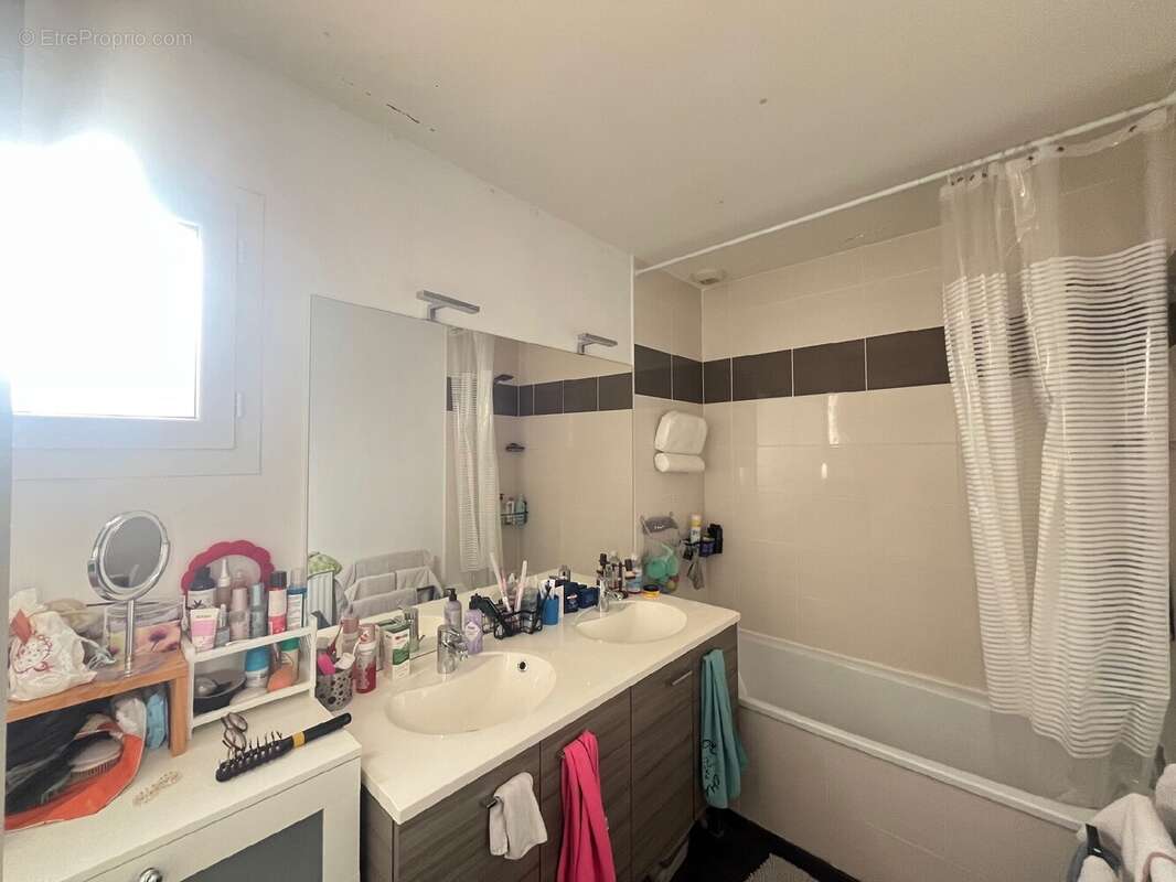 Maison à LA SALVETAT-SAINT-GILLES