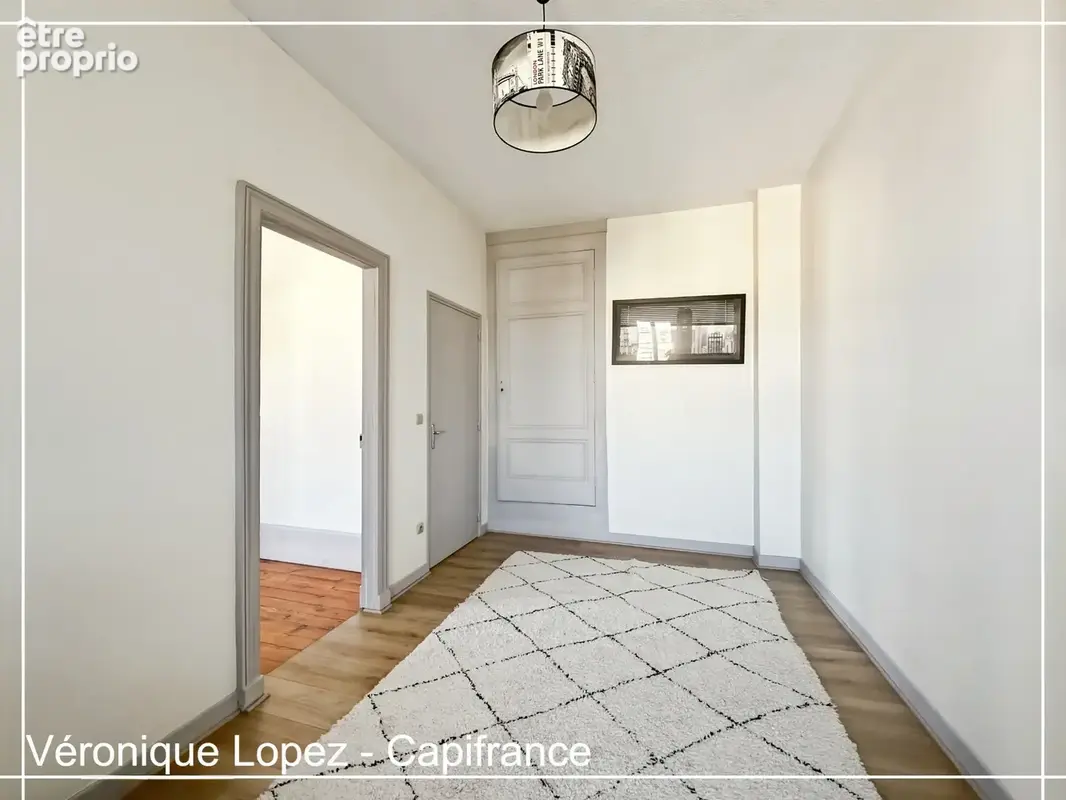 Agen quartier Préfecture, élégante demeure du XIXe siècle de 292 m² avec ascenseur, jardin, garage et piscine - photo 21