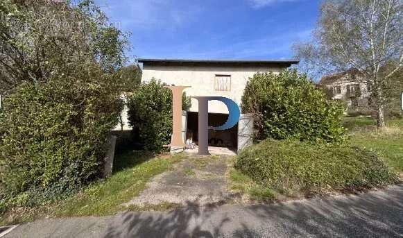 Maison à POUILLY-SOUS-CHARLIEU