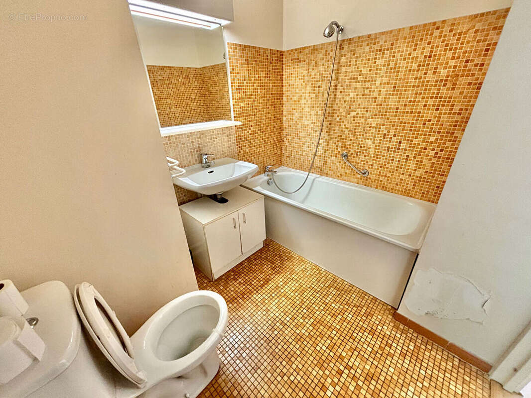 Appartement à PARIS-10E