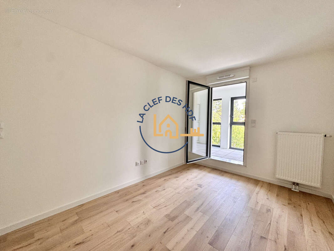 Appartement 70 m² à Lens  - photo 4